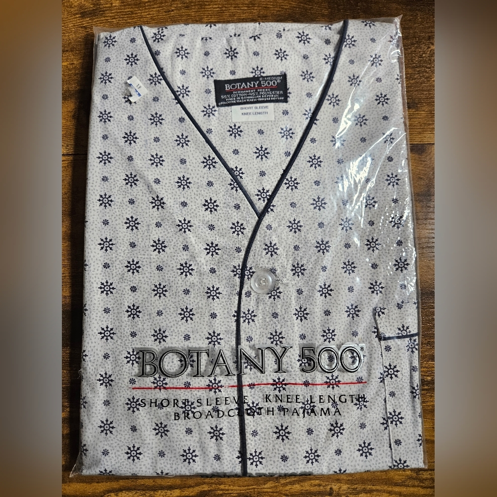 VTG Botany 500 Snowflake Pajama Set Short Pants & Shirt White Green Size Medium